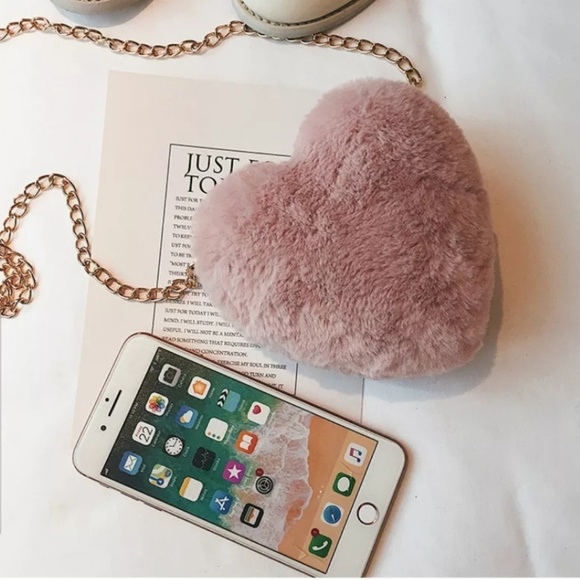 Mini Crossbody Heart Shaped Velvet Clutch Bag Pink - Picture 4 of 8